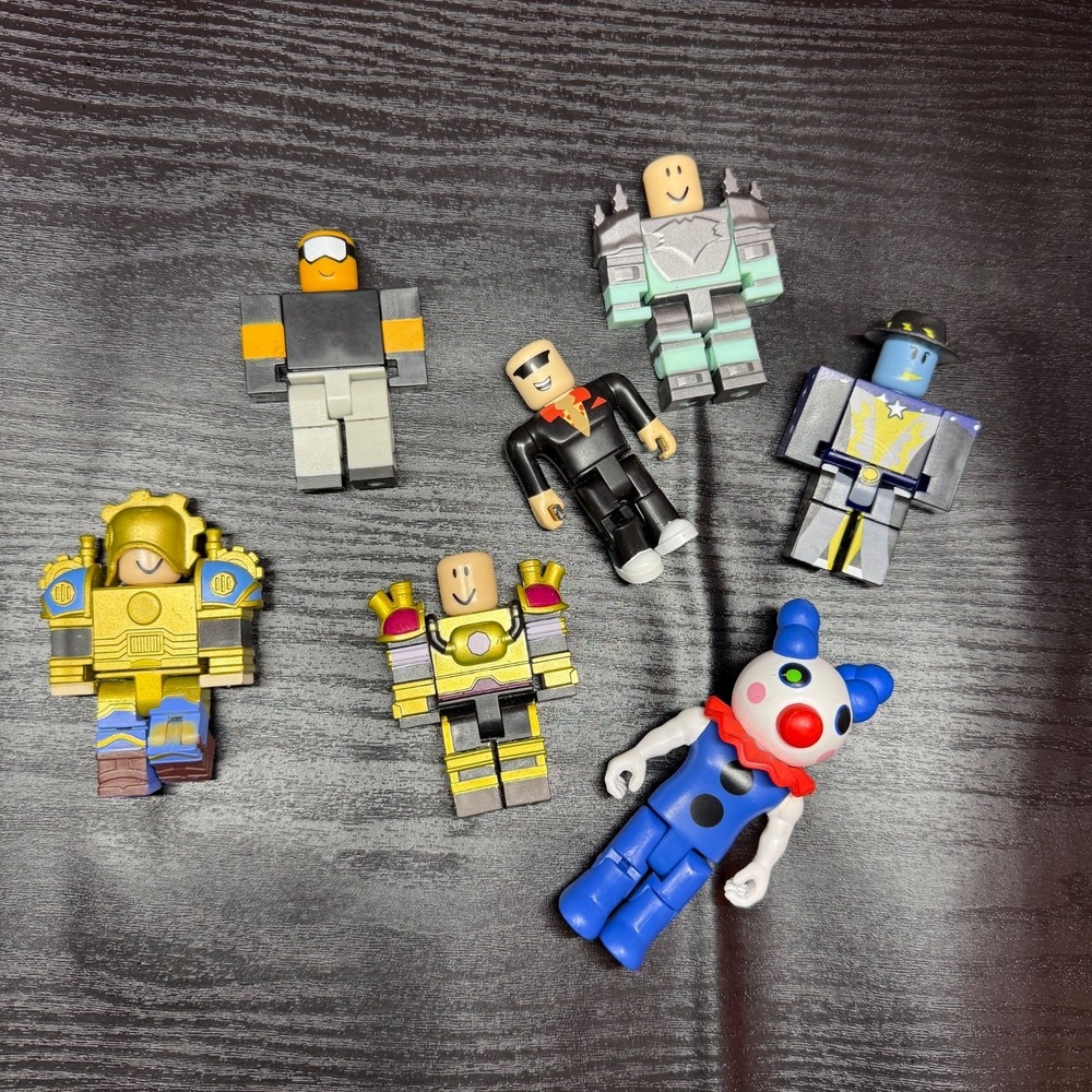 Roblox Mixed Action Figure Lot of 7 , Clown, Cowboy, and Others, Toys